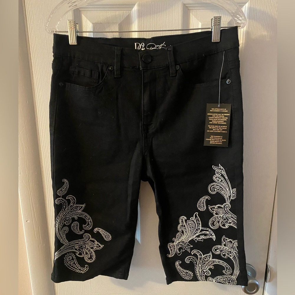 DG2 by Diane Gilman Black Embroidered Women’s Bermuda Shorts
